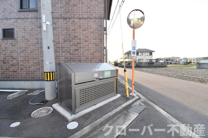 四天ハイツ J棟の設備|ゴミ庫