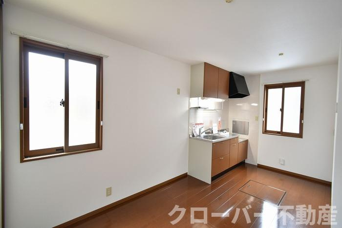 四天ハイツ J棟の居間・リビング|DK7.1帖