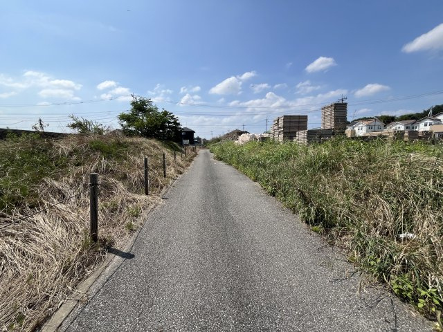 大泉町 古海土地の前面道路含む現地写真|南道路