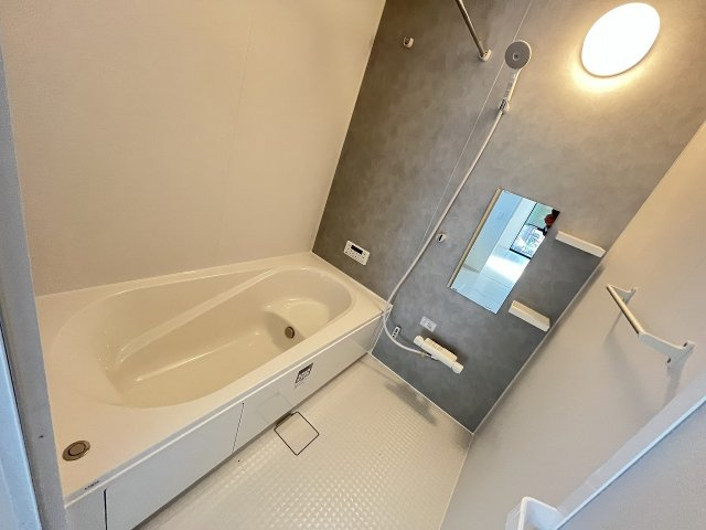 【浴室】 | 福岡市南区中尾1丁目3期　1号棟（全2棟）【仲介手数料無料・0円】 | 現地写真。浴室です。