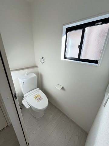 【トイレ】 | 福岡市南区中尾1丁目3期　1号棟（全2棟）【仲介手数料無料・0円】 | 現地写真。