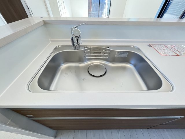 【キッチン】 | 福岡市南区中尾1丁目3期　1号棟（全2棟）【仲介手数料無料・0円】 | 現地写真。