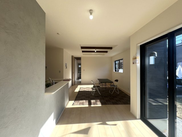 Good looking houseとはこの家のこと。【栄区桂台西1丁目】新築戸建の居間・リビング