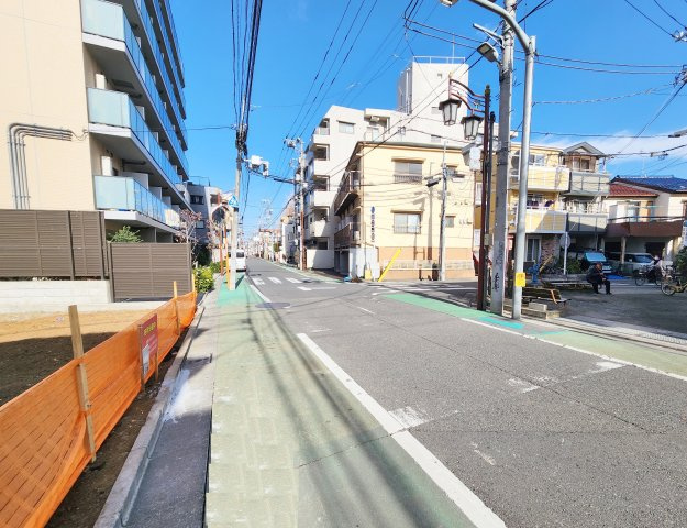 板橋区弥生町 限定区画の前面道路含む現地写真|東武東上線「中板橋」駅徒歩7分、「大山」駅徒歩12分
ビッグターミナル「池袋」駅もバスや自転車にて気軽にアクセス可能です