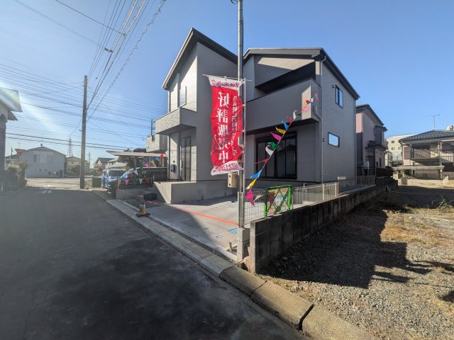 牛久市南　17期　新築戸建て　1号棟の外観|本日のご見学も可能です♪
お気軽にお電話またはお問い合わせください。