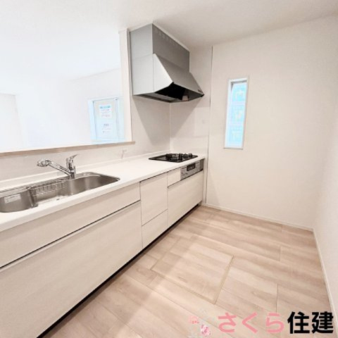 大田原市富士見第2　1号棟のキッチン|使いやすいシステムキッチン、床下収納完備で非常食や調味料ストックも仕舞えます。