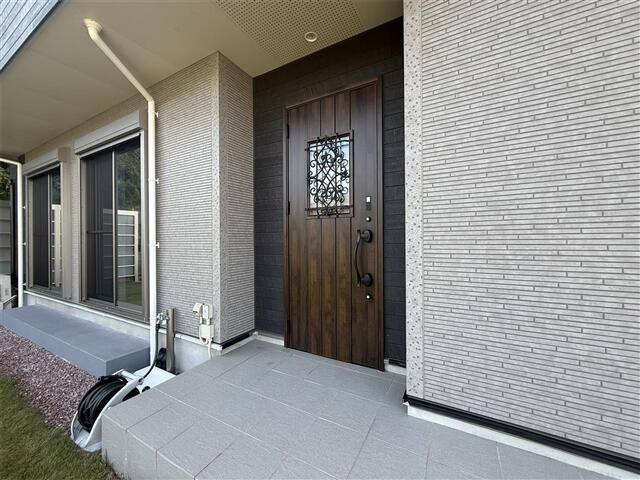 東村山市野口町３丁目戸建のエントランス