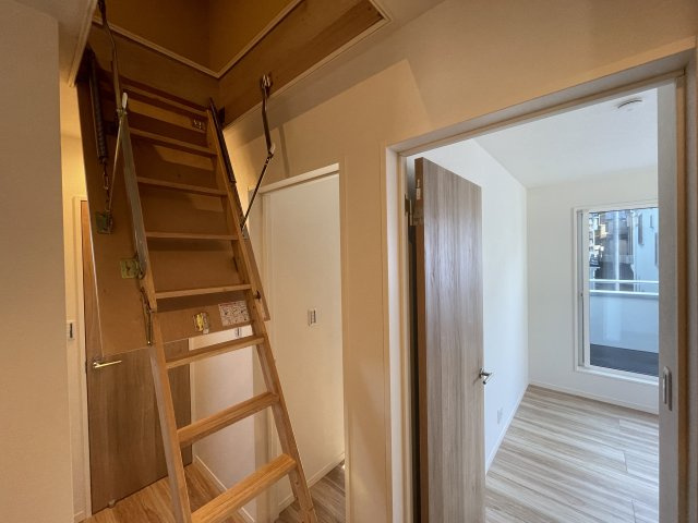 この地にこの仕様！洋瓦がなんともkawaii見た目cuteな実力派！【横浜市緑区三保町】新築戸建のその他|小屋裏収納