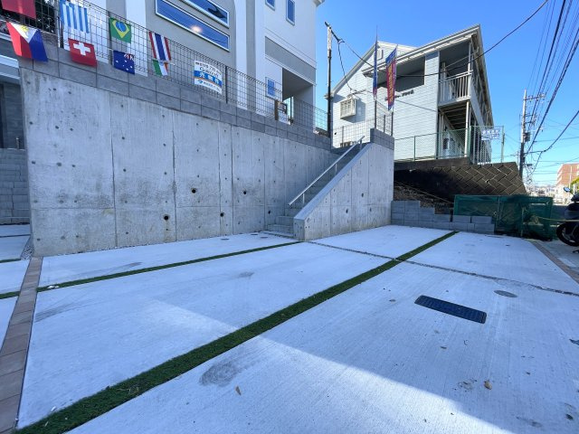 この地にこの仕様！洋瓦がなんともkawaii見た目cuteな実力派！【横浜市緑区三保町】新築戸建の駐車場|駐車場です