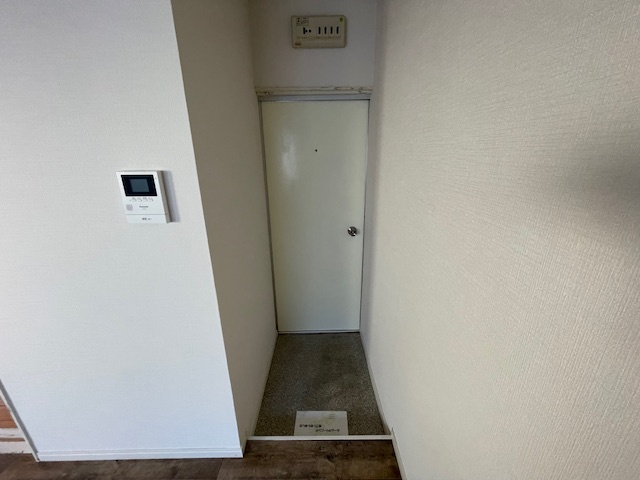 【玄関】