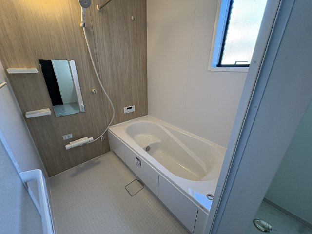 【浴室】 | 福岡市南区中尾1丁目3期　2号棟（全2棟）【仲介手数料無料・0円】 | 現地写真。浴室です。