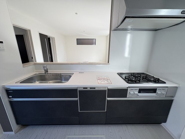 【キッチン】 | 福岡市南区中尾1丁目3期　2号棟（全2棟）【仲介手数料無料・0円】 | 現地写真。
