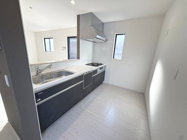【キッチン】 | 福岡市南区中尾1丁目3期　2号棟（全2棟）【仲介手数料無料・0円】 | 現地写真。