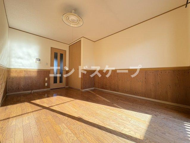 エールIIの居間・リビング|高崎、前橋のお部屋探しはエンドスケープまで！お客様の理想お聞かせ下さい♪