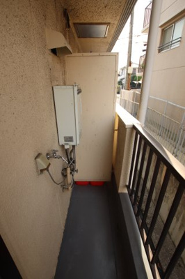 【設備】 | エスポワールイワタ | 室外洗濯機置場