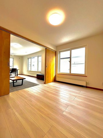 東苗穂13条1丁目の洋室|洋室（4）！
