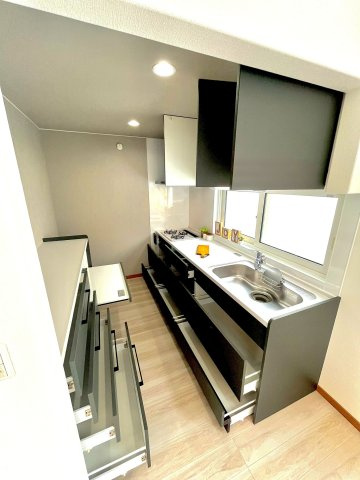 東苗穂13条1丁目のキッチン|キッチン収納も充実です◎