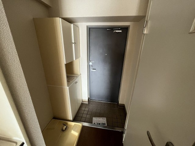 【玄関】 | カンタル新大阪 | シューズボックスのある玄関です