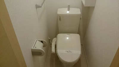 【トイレ】 | ウォーターヒルズⅢ | 温水洗浄便座