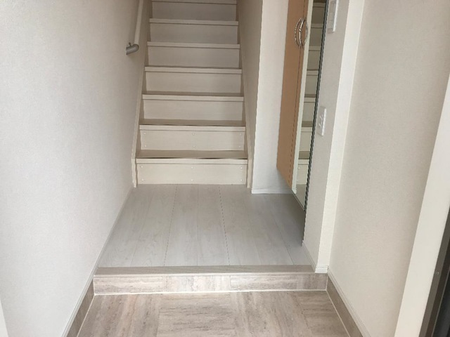 モルガンAの玄関