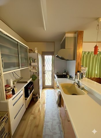 【キッチン】 | 山鹿市鹿本町下高橋 | ※売主様居住中のため実際は他にも家具等が配置されています