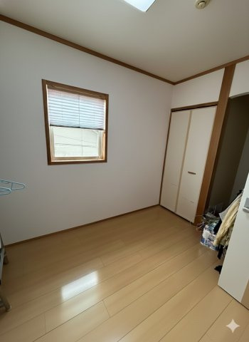 【洋室】 | 山鹿市鹿本町下高橋 | ※売主様居住中のため実際は他にも家具等が配置されています