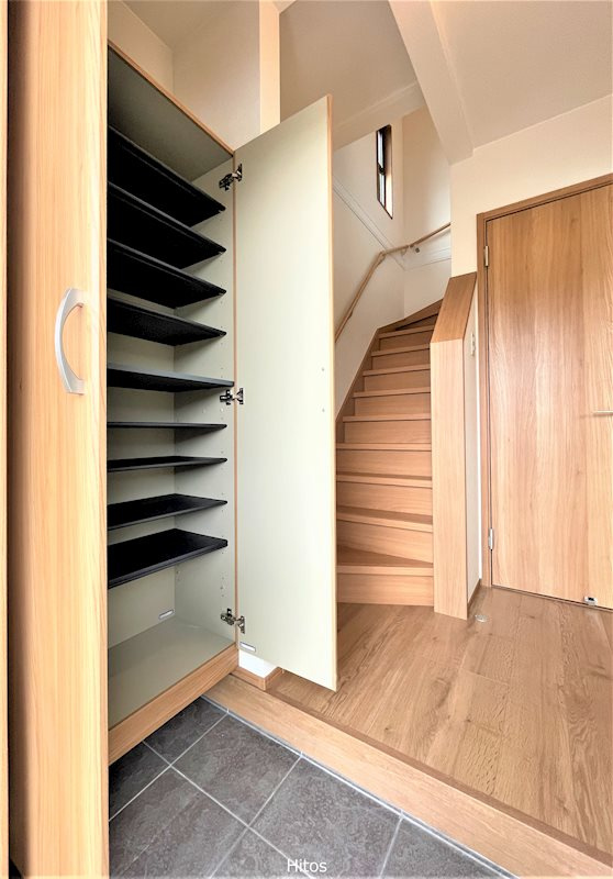 グリーンテラスBの玄関