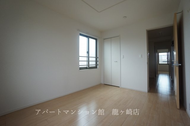 アポロンAの洋室