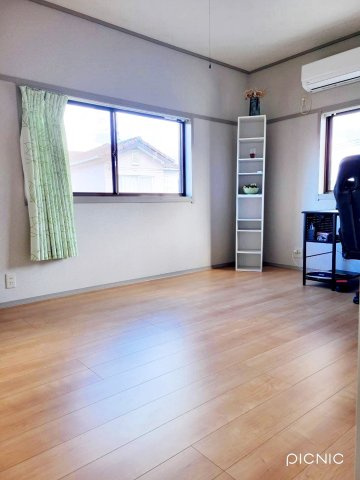 和歌山市太田の洋室