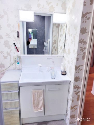 和歌山市太田の独立洗面台