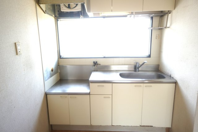 フレグランス飯山 D棟のキッチン