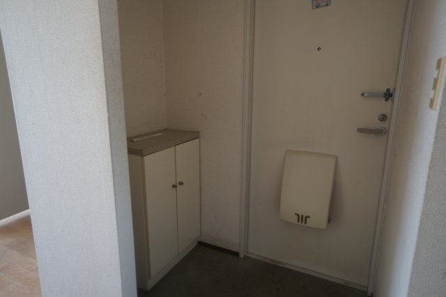 フレグランス飯山 D棟の玄関