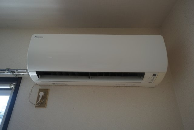 フレグランス飯山 D棟の居間・リビング