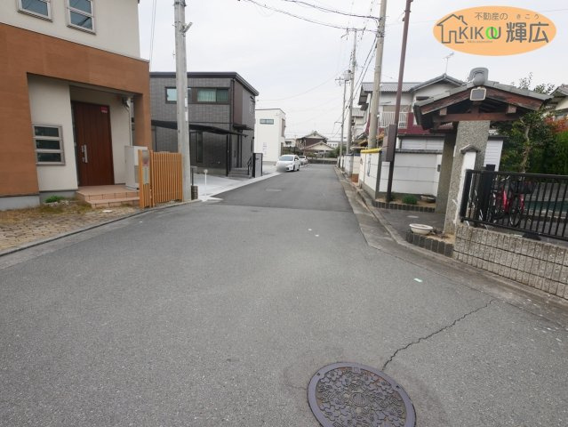 【前面道路含む現地写真】 | 加古川市加古川町木村　中古戸建