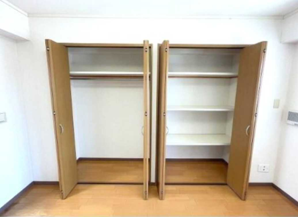 メゾンヌーヴェル　ペット相談　メゾネット　ルーフバルコニーの収納