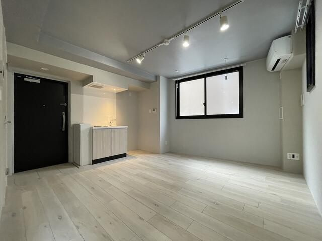 ＯＭＯＣｉ　ＤＥ　ＳＥＮＧＯＫＵの居間・リビング