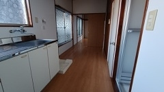 新藤美荘の内装