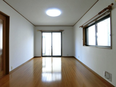 【居間・リビング】 | 松戸市　栄町８丁目戸建て