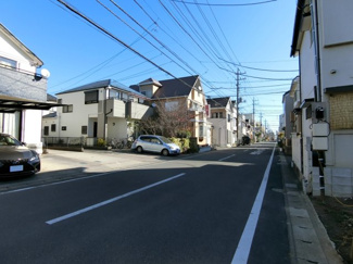 【前面道路含む現地写真】 | 松戸市　栄町８丁目戸建て