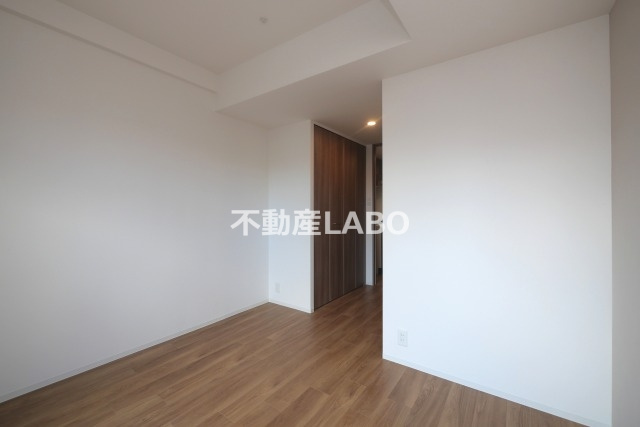 ワールドアイ難波City Gateの洋室