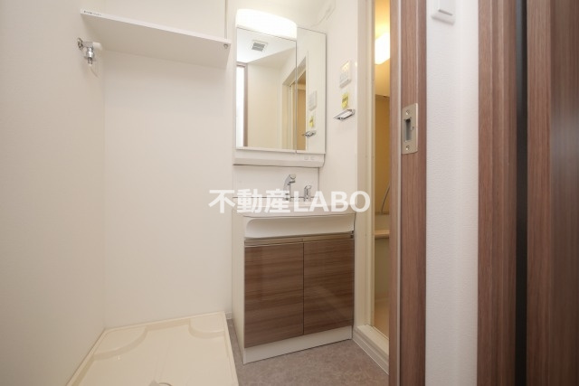 ワールドアイ難波City Gateの洗面所