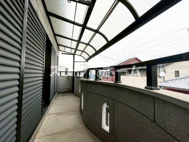 緑3 中古戸建のバルコニー|開放的で明るい空間を演出してくれるバルコニーです