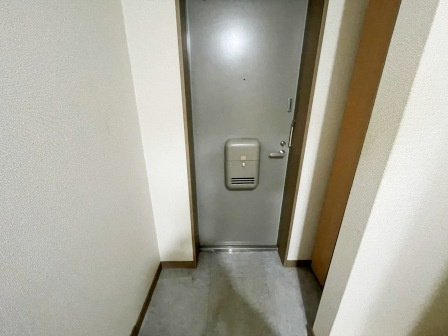 ベルトゥリーハイツの玄関