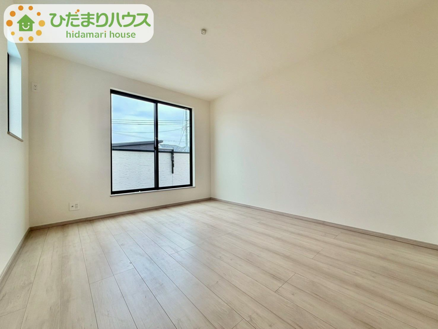 野田山崎2工区　新築戸建　2-I号棟の洋室|バルコニーに面していて、たっぷり光りの入る明るい主寝室です！							
