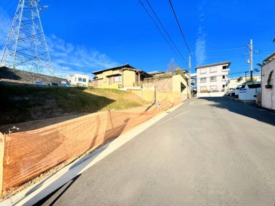 【前面道路含む現地写真】 | ◆◇青葉区新石川4丁目　建築条件無し売地　A区画◇◆ | ◆土・日・祝日は、当社スタッフによる現地案内会を実施しております。もちろん平日のご案内も可能です。お気軽にご相談ください！！