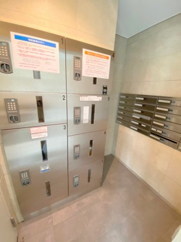 宅配ボックスです。