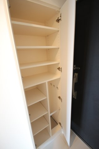 玄関です。（※別室写真参照）