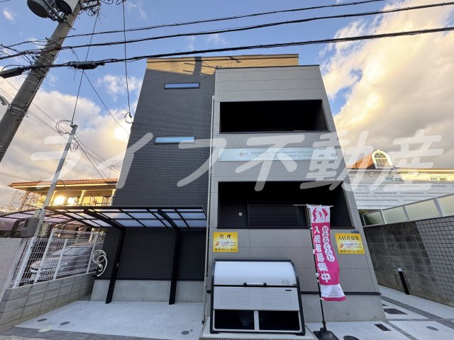 エトワールヴィル R小阪本町の外観|外観もきれいです