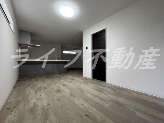 エトワールヴィル R小阪本町の居間・リビング|ゆったり過ごせる居間です