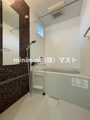 ラモーナ玉出東Ⅲの浴室|別号室参考写真